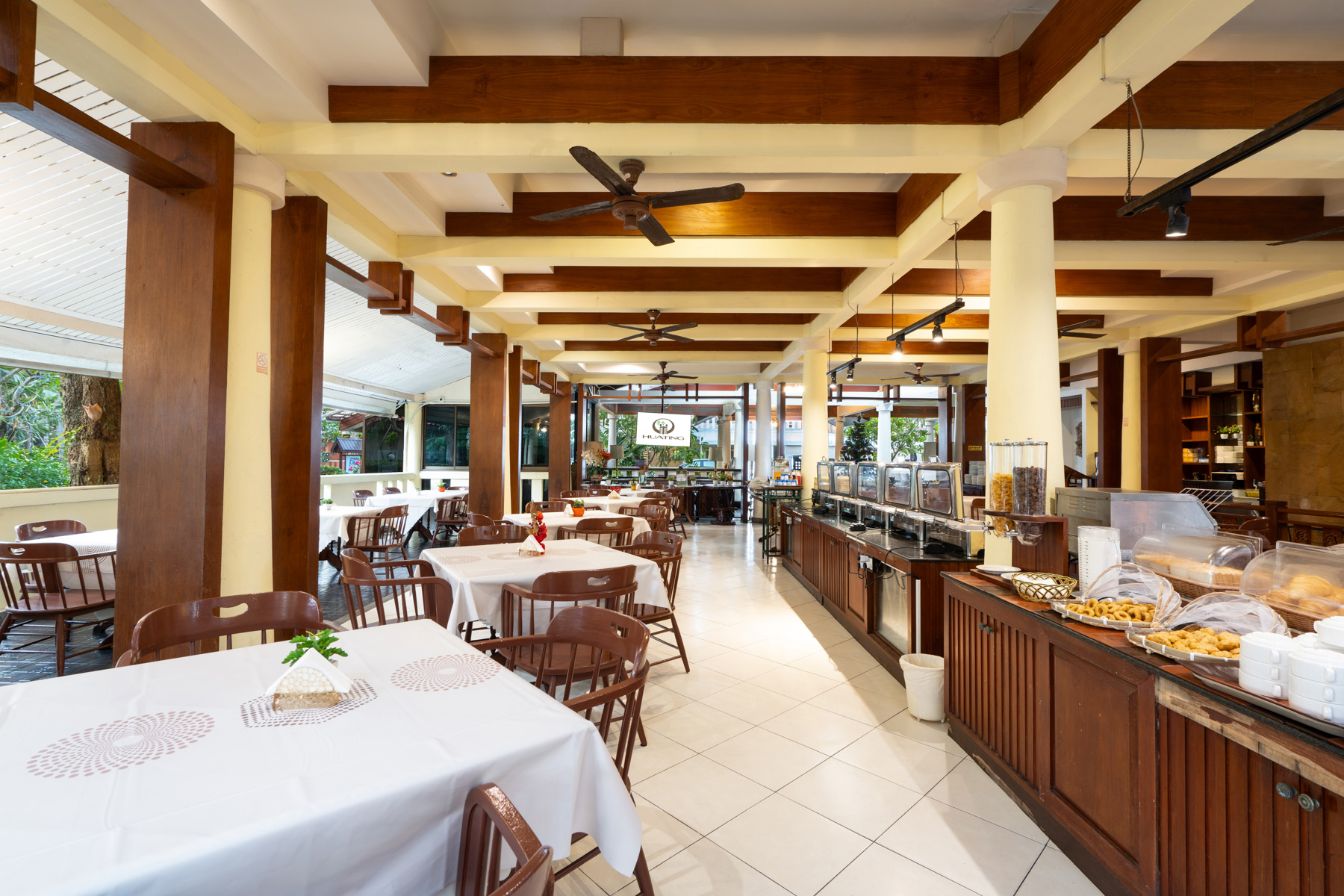 Phuket Leelavadee Hua Ting Resort